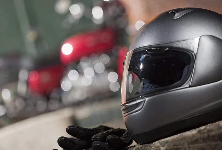 Equipamiento para disfrutar con seguridad de la moto Viaja seguro sobre dos ruedas