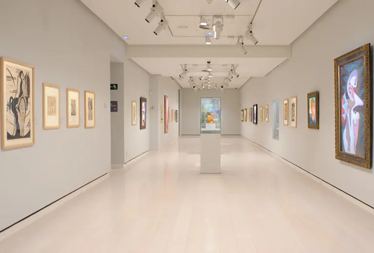 Exposiciones 2012 Colaboración con grandes instituciones